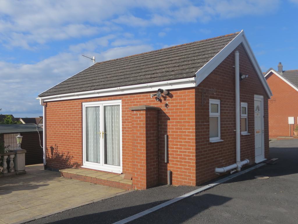 Four Seasons Guest House Pembrey Buitenkant foto