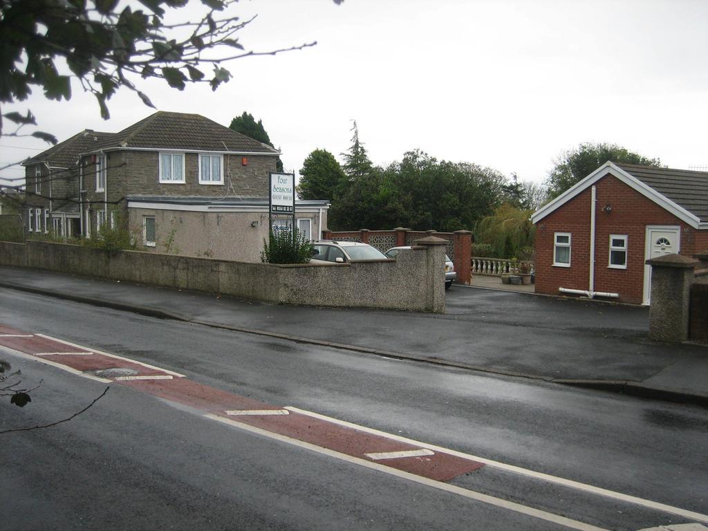 Four Seasons Guest House Pembrey Buitenkant foto
