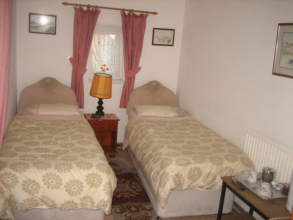 Four Seasons Guest House Pembrey Kamer foto