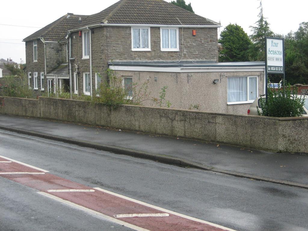 Four Seasons Guest House Pembrey Buitenkant foto